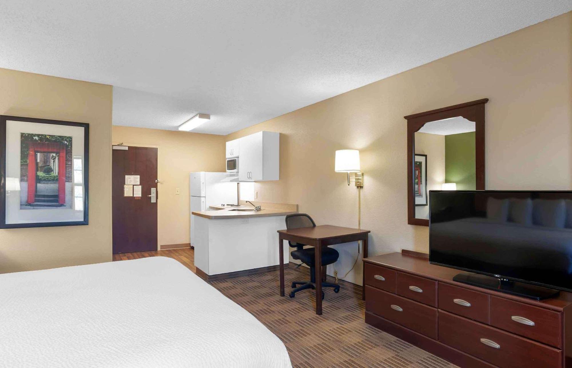 เอ็กซ์เทนด์ สเตย์ อเมริกา ริชมอนด์ เวสต์เอนด์ I64 Hotel ชอร์ตพัมพ์ ภายนอก รูปภาพ