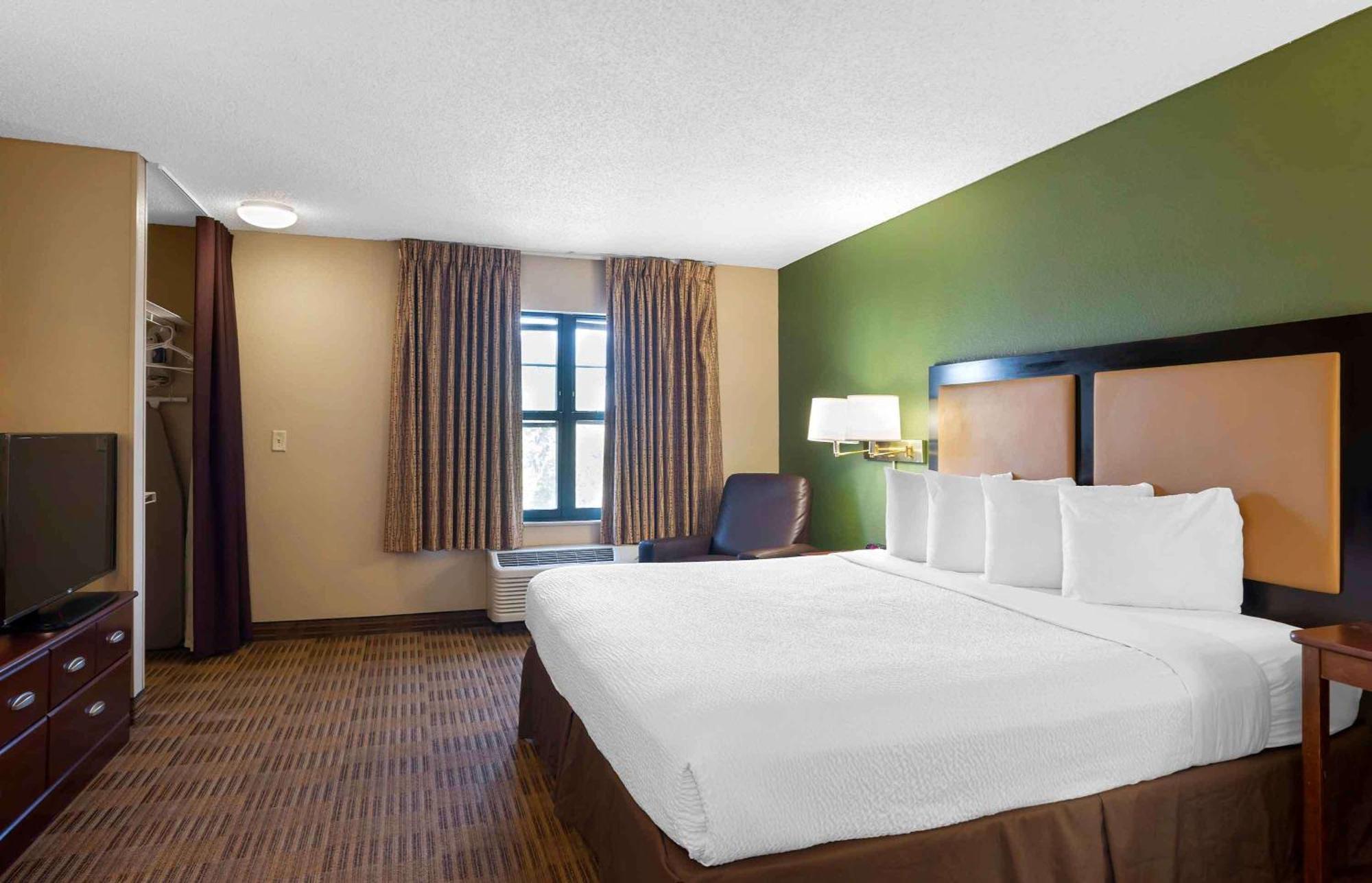 เอ็กซ์เทนด์ สเตย์ อเมริกา ริชมอนด์ เวสต์เอนด์ I64 Hotel ชอร์ตพัมพ์ ภายนอก รูปภาพ